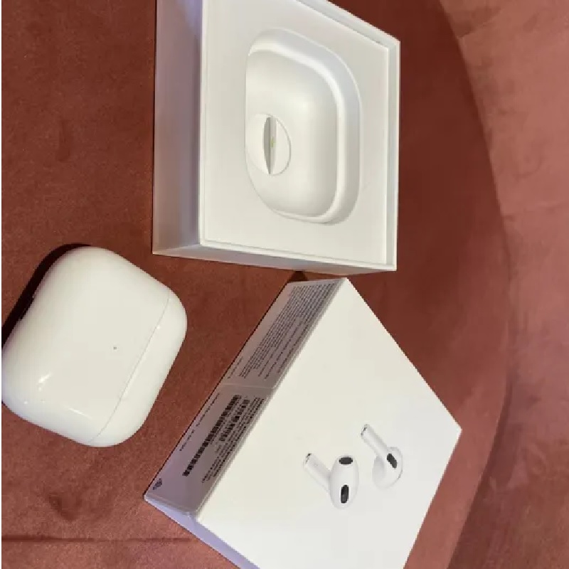 УЦЕНКА Беспроводные наушники Apple Air Pods 3 Gen, (Lightning Case A2897), White. Товар уцененный