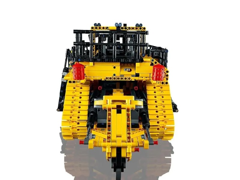 Конструктор LEGO Technic 42131 Бульдозер Cat D11 на пульте управления